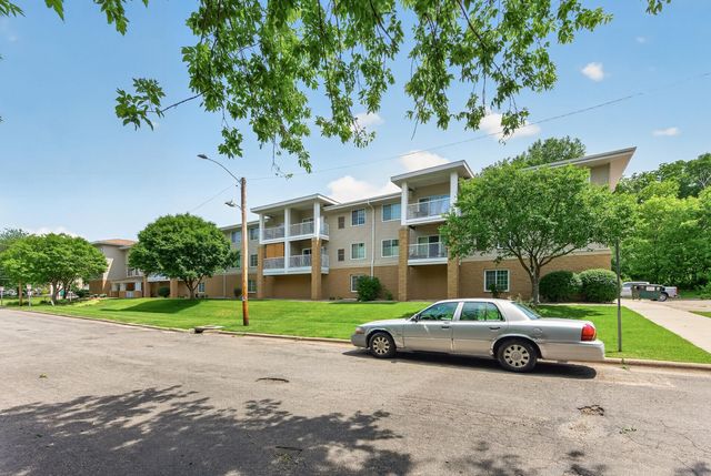 1600 Arundel Street 304, Saint Paul, MN 55117
