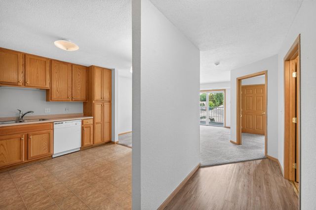1600 Arundel Street 304, Saint Paul, MN 55117
