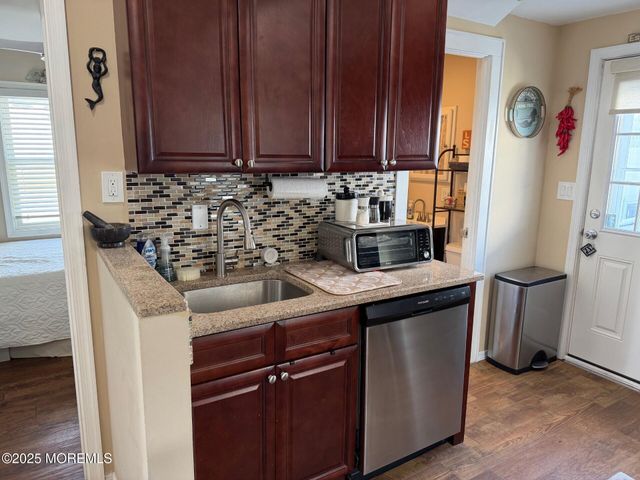 7 Brunswick Place, Point Pleasant Beach, NJ 08742