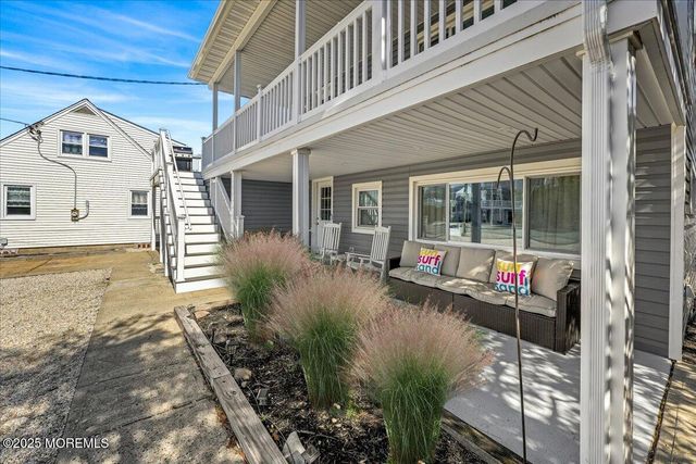 273 N 12th Street, Fl 1, Surf City, NJ 08008