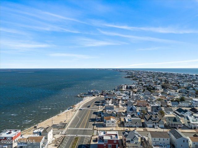 273 N 12th Street, Fl 1, Surf City, NJ 08008