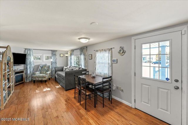 273 N 12th Street, Fl 1, Surf City, NJ 08008