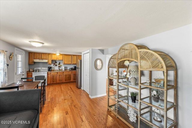 273 N 12th Street, Fl 1, Surf City, NJ 08008