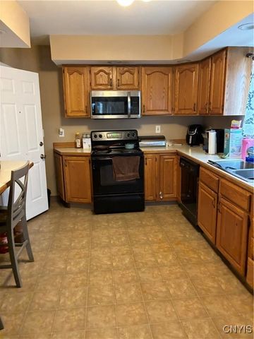 107 Oak Place, Syracuse, NY 13203