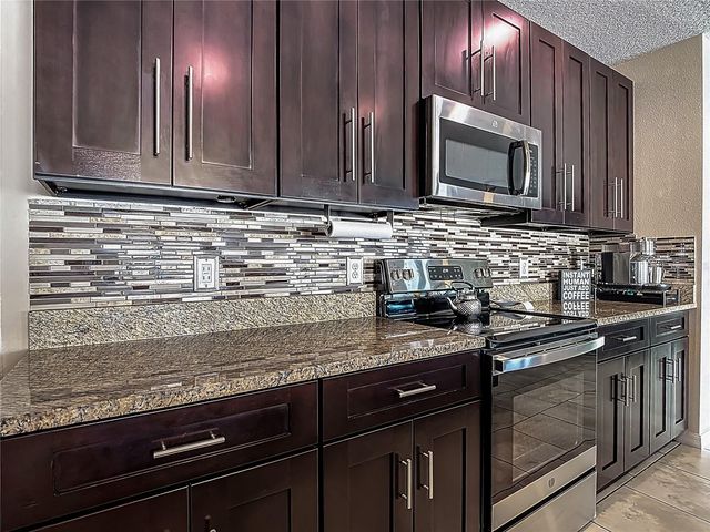 4711 GREYCLIFF PRAIRIE DRIVE, Kissimmee, FL 34758