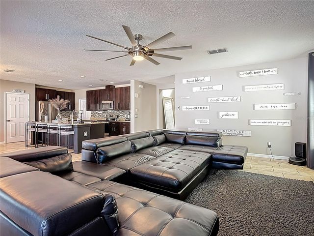 4711 GREYCLIFF PRAIRIE DRIVE, Kissimmee, FL 34758