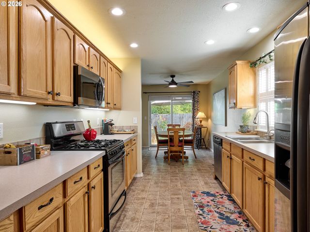 411 Ike Mooney Rd Ne, Silverton, OR 97381