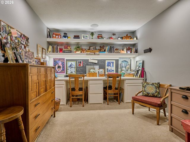 411 Ike Mooney Rd Ne, Silverton, OR 97381