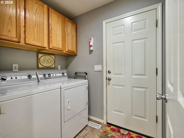 411 Ike Mooney Rd Ne, Silverton, OR 97381