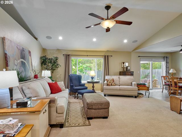 411 Ike Mooney Rd Ne, Silverton, OR 97381