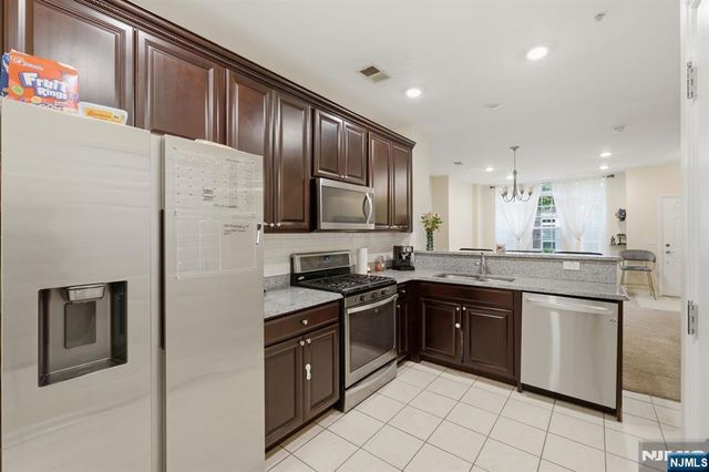 13 Dahlia Lane, Garfield, NJ 07026