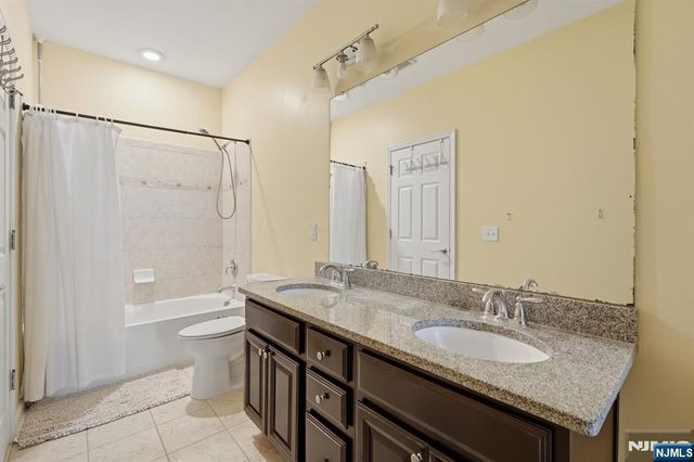 13 Dahlia Lane, Garfield, NJ 07026