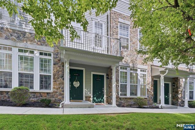 13 Dahlia Lane, Garfield, NJ 07026
