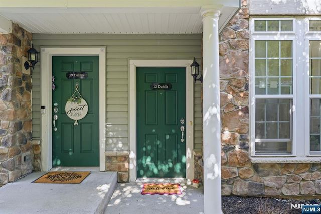 13 Dahlia Lane, Garfield, NJ 07026