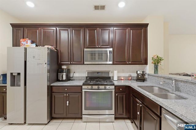 13 Dahlia Lane, Garfield, NJ 07026