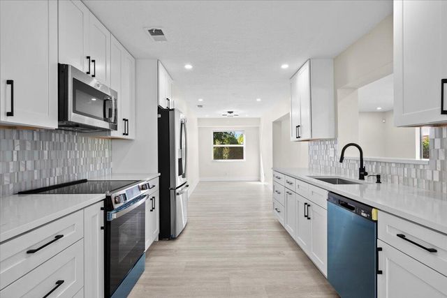 7290 Pinecone Terrace, Lake Worth, FL 33467