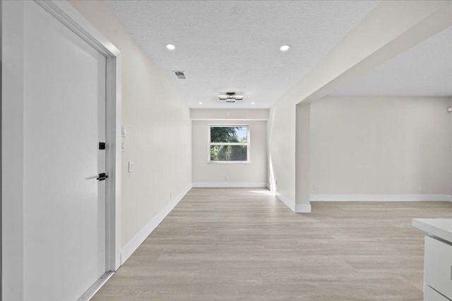 7290 Pinecone Terrace, Lake Worth, FL 33467