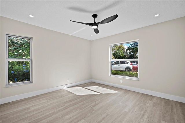 7290 Pinecone Terrace, Lake Worth, FL 33467