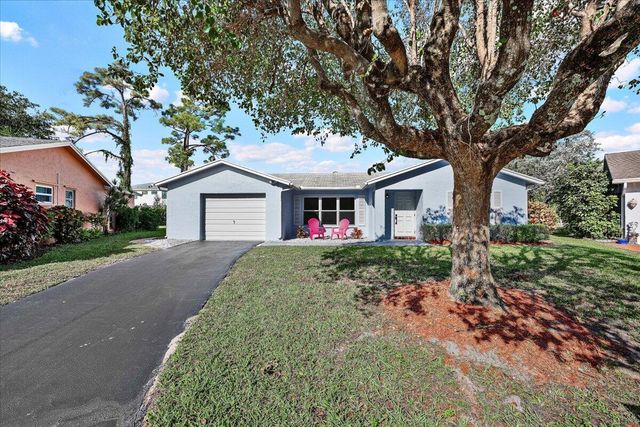 7290 Pinecone Terrace, Lake Worth, FL 33467