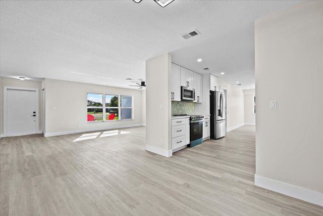 7290 Pinecone Terrace, Lake Worth, FL 33467