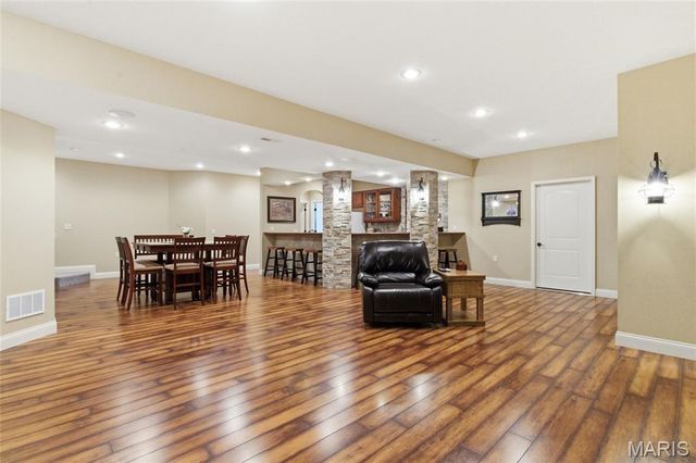 251 Lake Forest Drive, Troy, MO 63379