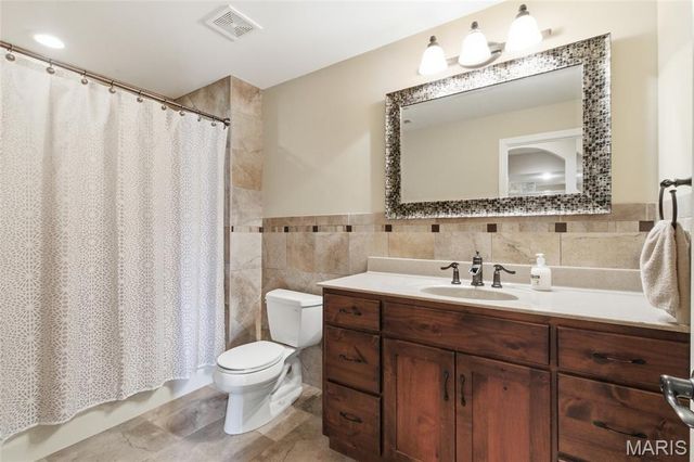 251 Lake Forest Drive, Troy, MO 63379