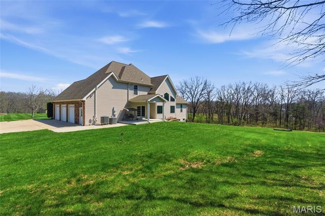 251 Lake Forest Drive, Troy, MO 63379