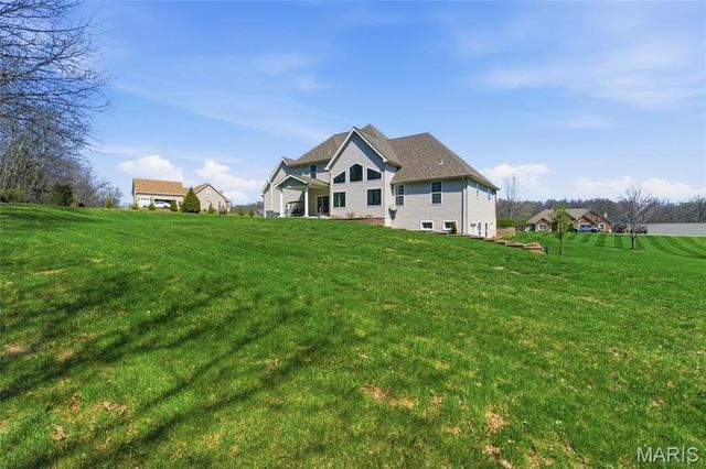 251 Lake Forest Drive, Troy, MO 63379