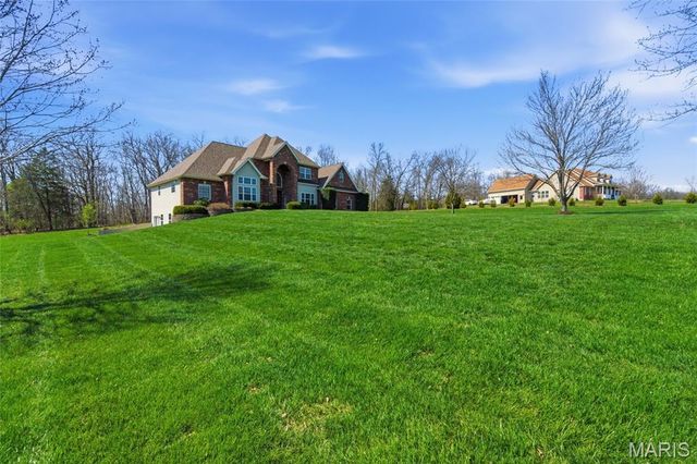 251 Lake Forest Drive, Troy, MO 63379
