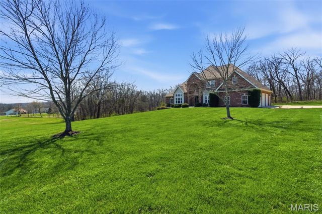 251 Lake Forest Drive, Troy, MO 63379