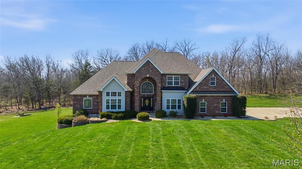 251 Lake Forest Drive, Troy, MO 63379