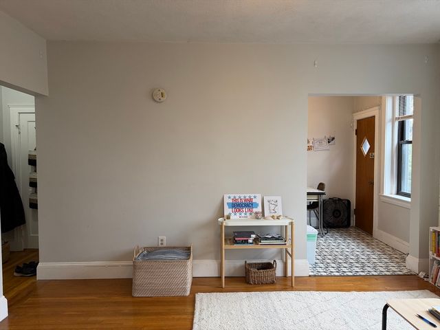 189 Chestnut Hill Ave 14, Boston, MA 02135