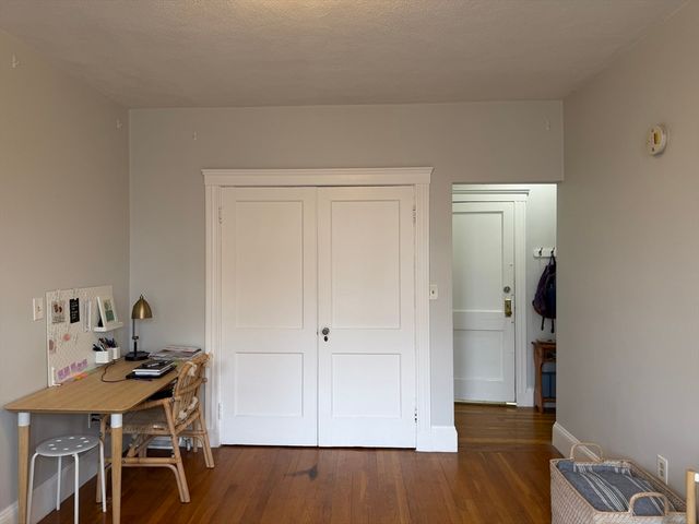 189 Chestnut Hill Ave 14, Boston, MA 02135