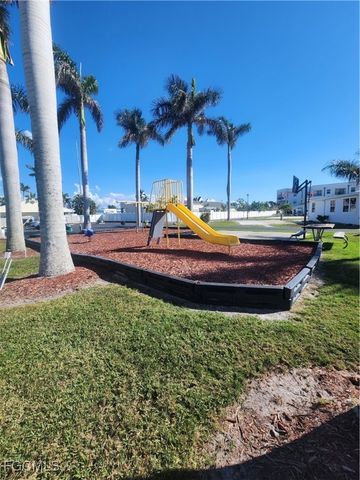 11561 Blue Warbler DR, Fort Myers, FL 33908