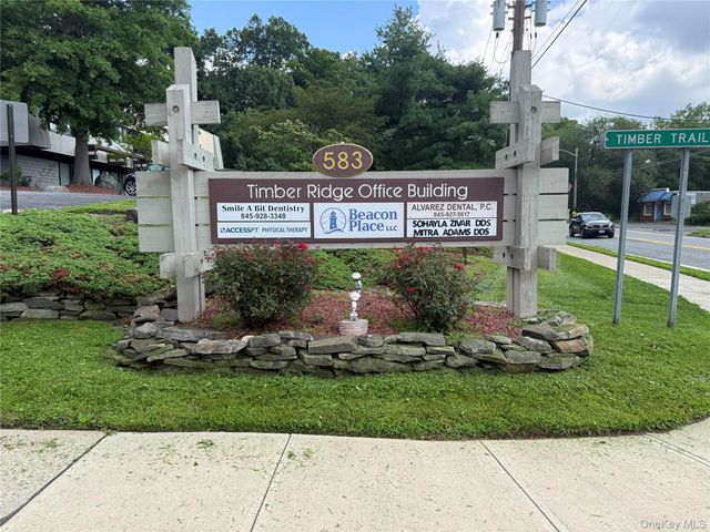 19 Helene Circle, Woodbury, NY 10930