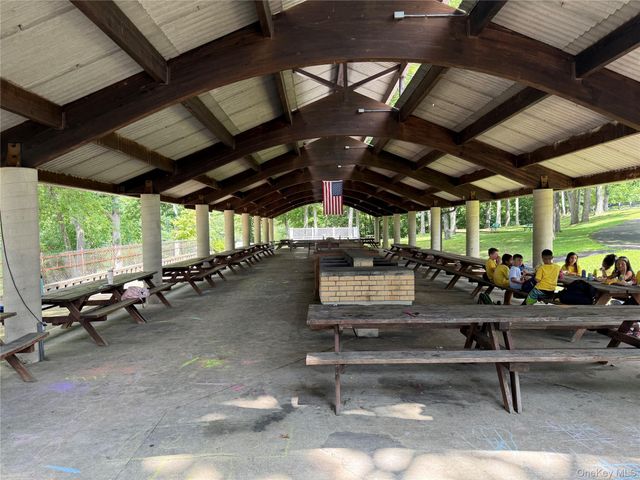 19 Helene Circle, Woodbury, NY 10930