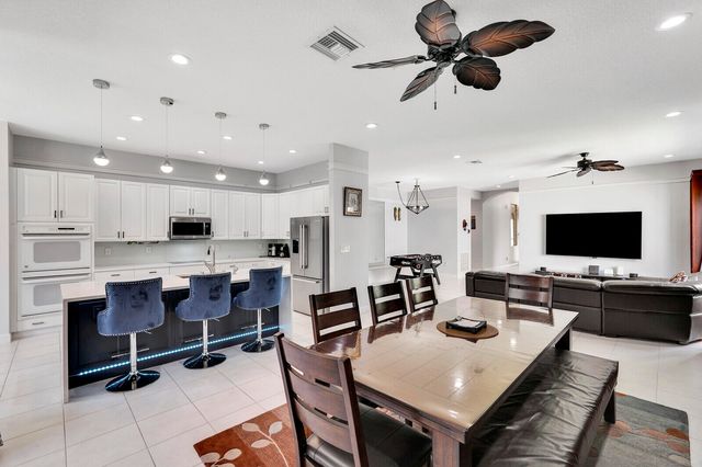19084 Skyridge Circle, Boca Raton, FL 33498