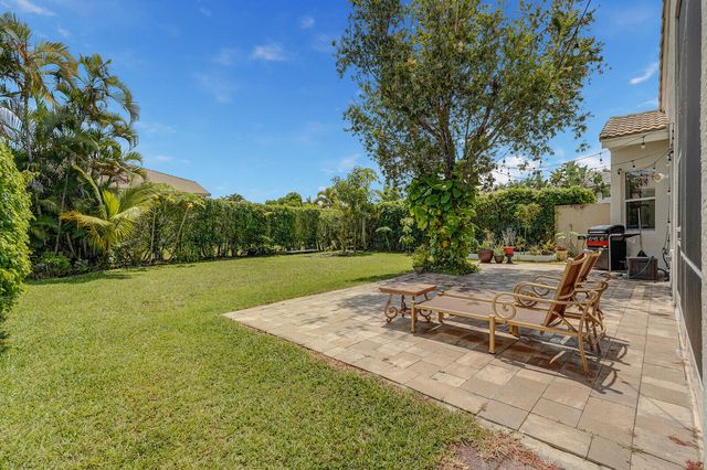 19084 Skyridge Circle, Boca Raton, FL 33498