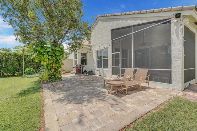19084 Skyridge Circle, Boca Raton, FL 33498