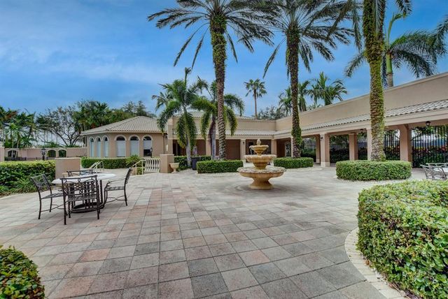 19084 Skyridge Circle, Boca Raton, FL 33498