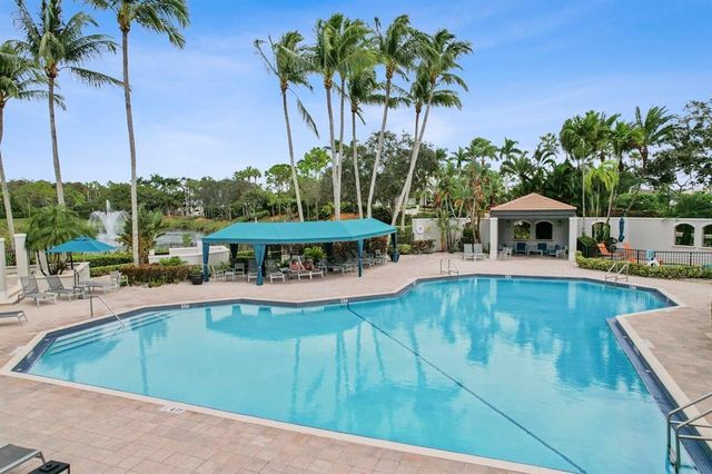 19084 Skyridge Circle, Boca Raton, FL 33498
