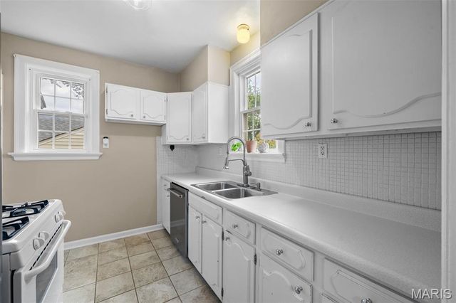 436 Couch Avenue, St Louis, MO 63122