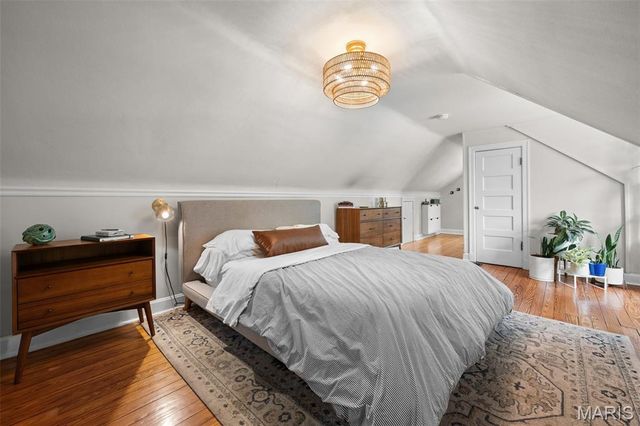 436 Couch Avenue, St Louis, MO 63122