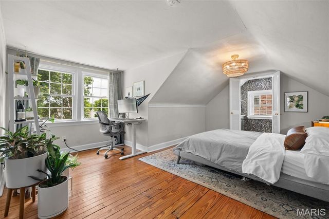 436 Couch Avenue, St Louis, MO 63122