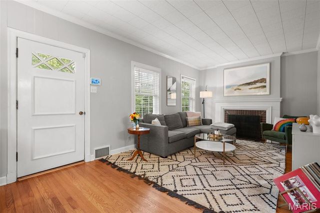 436 Couch Avenue, St Louis, MO 63122