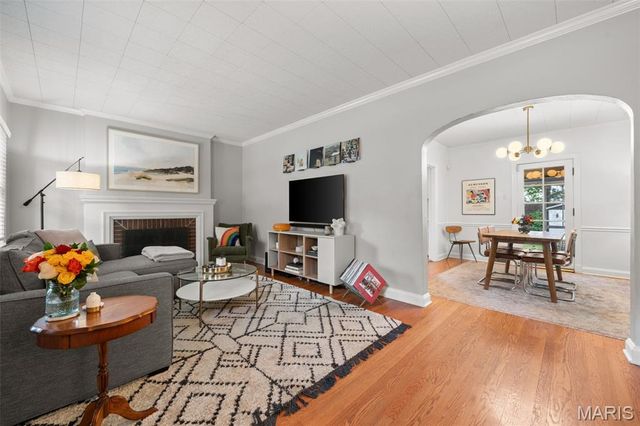 436 Couch Avenue, St Louis, MO 63122