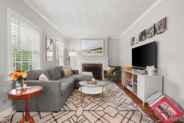 436 Couch Avenue, St Louis, MO 63122