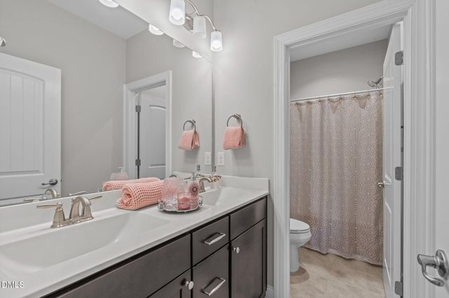 4917 Sunset Stream Drive, Fuquay Varina, NC 27526