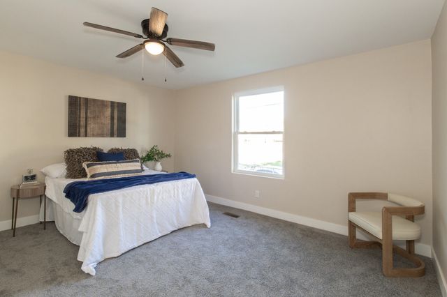 122 W 4th Avenue, Dayton, KY 41074