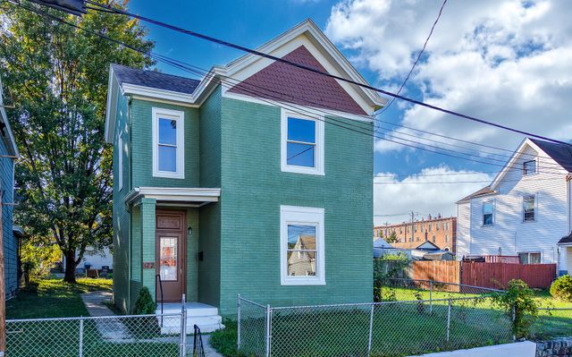 122 W 4th Avenue, Dayton, KY 41074